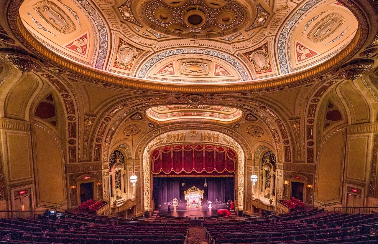 High-Dynamic-Photography-full-theater