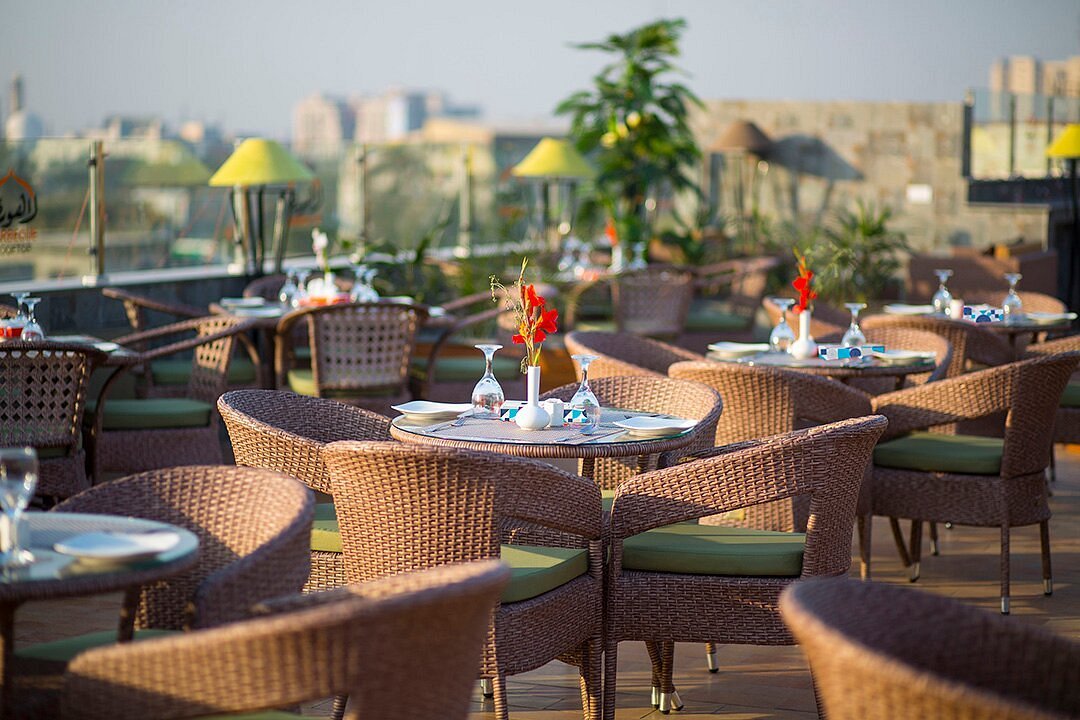 rooftop-restaurant (1)