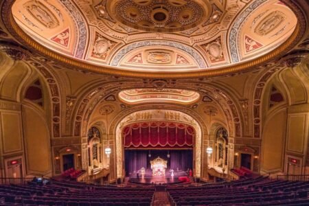 High-Dynamic-Photography-full-theater