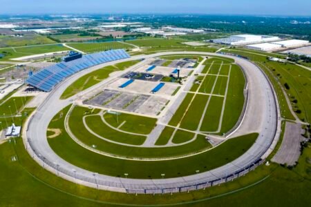 mark-j-rebilas-just-took-a-flight-over-chicagoland-speedway-v0-zs4tsjxsg91d1